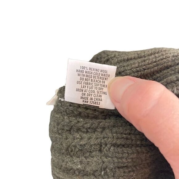 Taylor Stitch The Wharf Sweater 100% Merino wool in Dark Olive crewneck - Picture 11 of 11